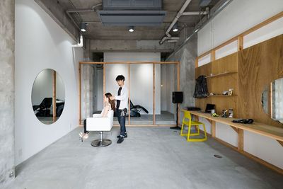 Minimalist Beauty Salon