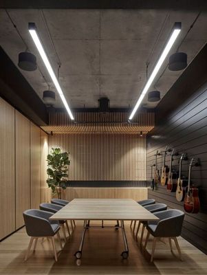 Contemporary Meeting Room