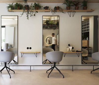 Minimalist Beauty Salon