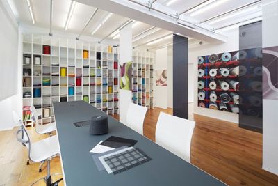 Contemporary Meeting Room