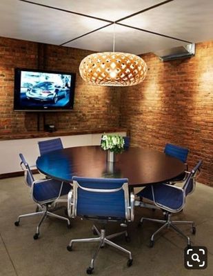 Contemporary Meeting Room