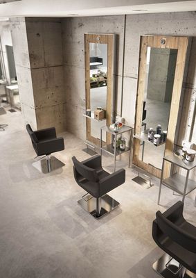 Minimalist Beauty Salon